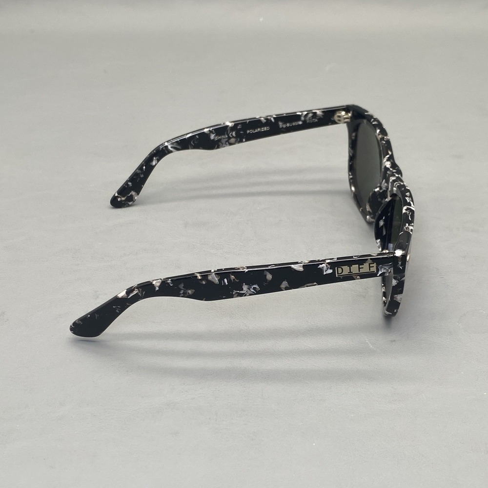 DIFF EYEWEAR MIRRORED BELLA POLARIZED BW BU03P Bluish-Purple Tint Lense - Picture 5 of 14